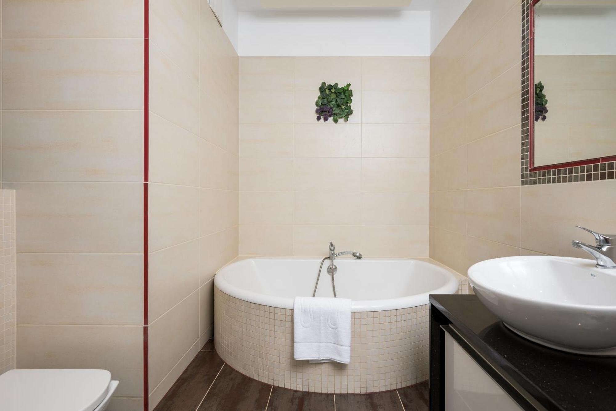 Ochota Deluxe Apartment Varsó Kültér fotó